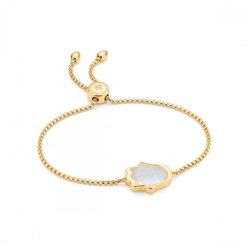 أساور ذهب على شكل الكف من مونيكا فينادر Monica Vinader