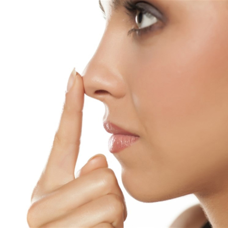 ملية تصغير أرنبة الأنف بالبنج الموضعي