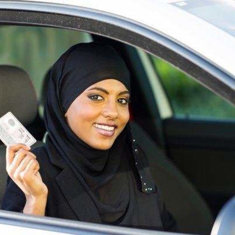 قرار السماح للمرأة السعودية بقيادة السيارة سيؤثر في سوق السيارات
