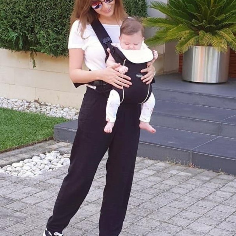 نانسي عجرم تبهج جمهورها بنشر أول صورة لها مع مولودتها ليا