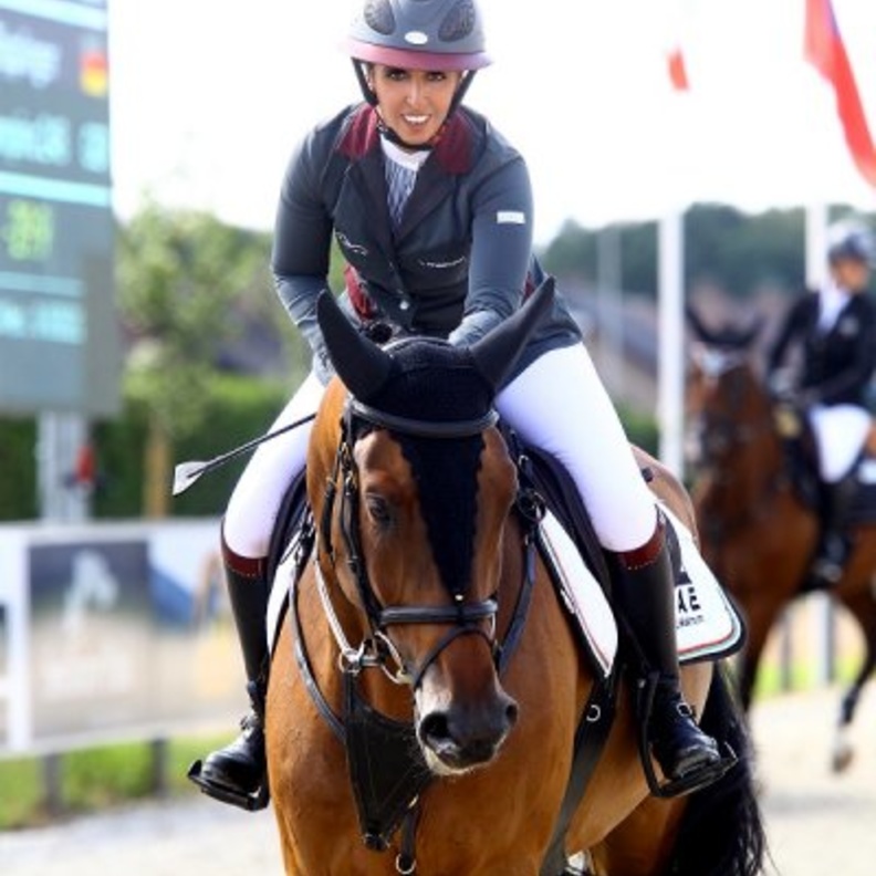 الشيخة الفارسة لطيفة بنت أحمد آل مكتوم 