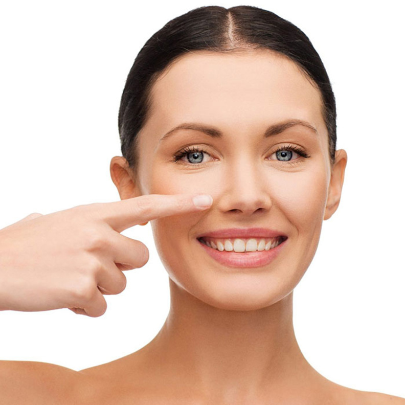 ما هي عملية تصغير فتحات الأنف بالخيوط