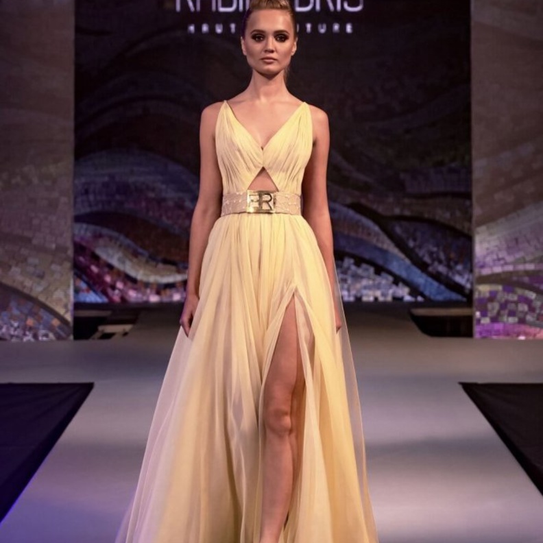 فستان من ربيع ادريس