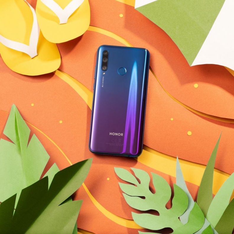 أجمل سيلفي تُبرز درجة لون أحمر شفاهك الجميل