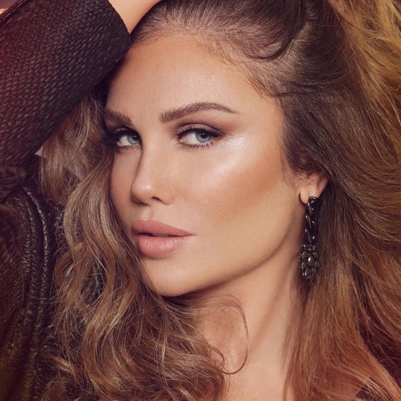 من أبرز إطلالات نيكول سابا الجمالية