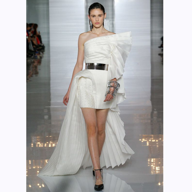  فستان كتف واحد من Balmain