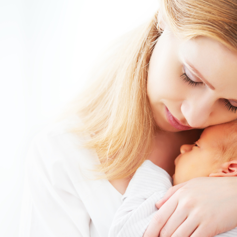 أهم 6 أمور يحتاجها المولود الجديد من أمه بعد الولادة