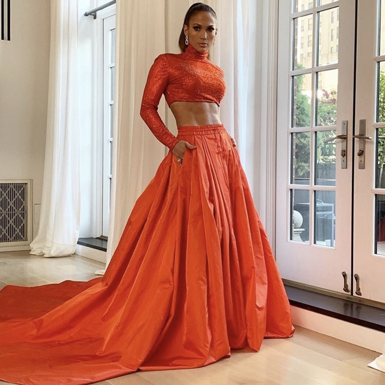 Jennifer Lopez بفستان سهرة من Ralph Lauren