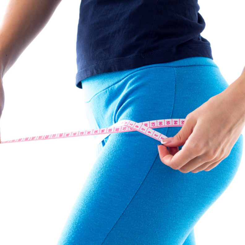 شد الفخذ هو وسيلة ممتازة لتحقيق الساقين العلوي أكثر حزماً وأكثر جاذبية