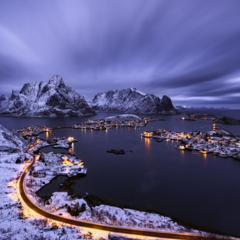 ارين قرية صيد جميلة أخرى توجد في أرخبيل جزر لوفوتن وتحديدا في الجزء الخارجي من الأرخبيل