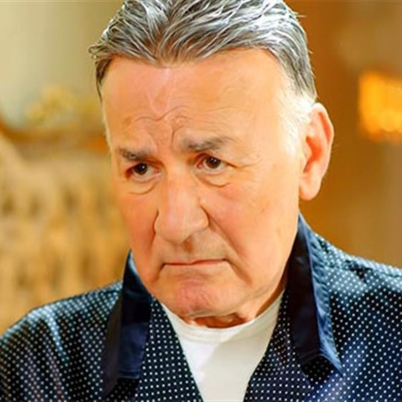 عزت أبو عوف