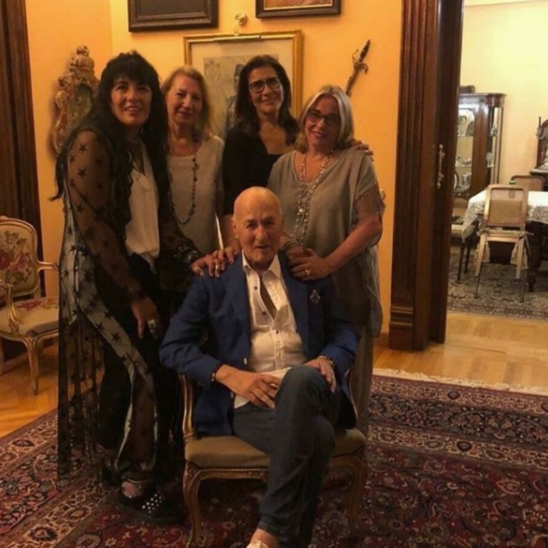 عائلة عزت ابو عوف