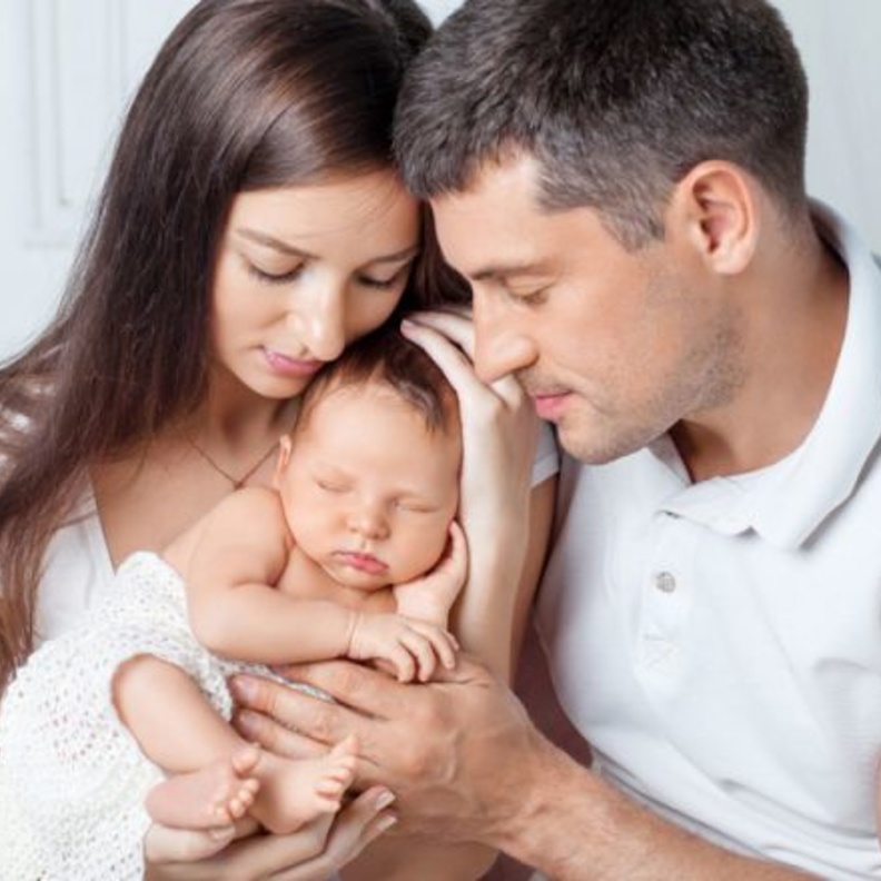 كيف يتعامل الزوج مع زوجته في فترة النفاس