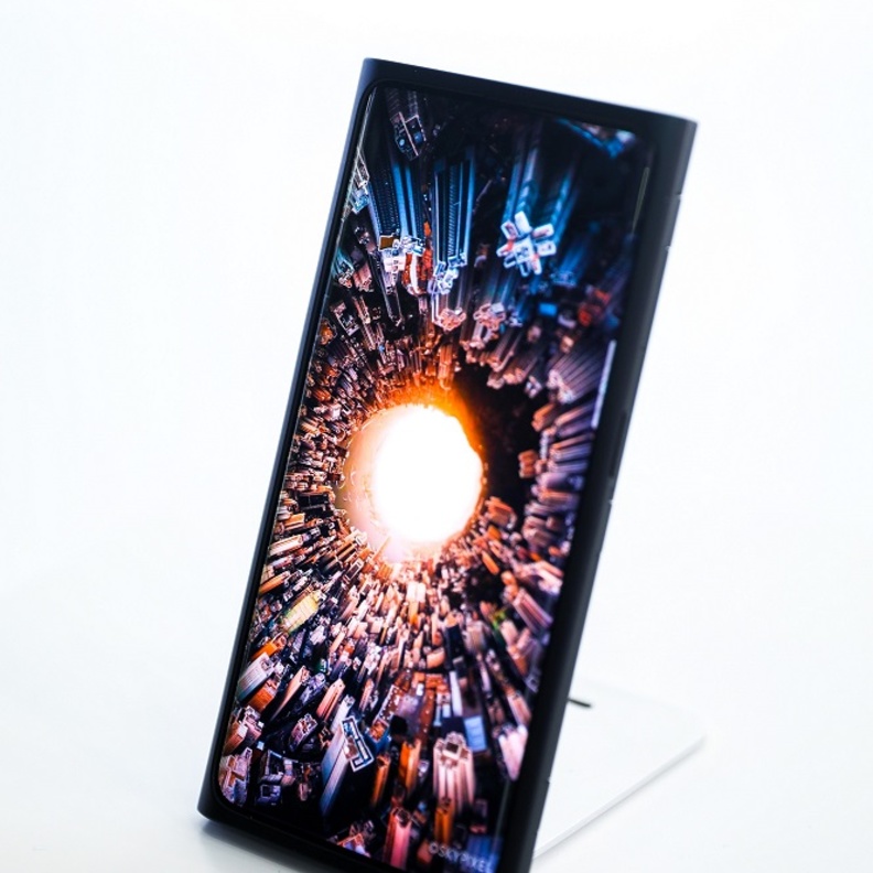 OPPO تكشف عن تقنية "الكاميرا تحت الشاشة" المبتكرة 