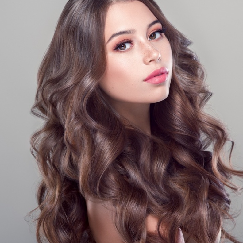 استخدمي وصفات حب الرشاد لتكثيف الشعر