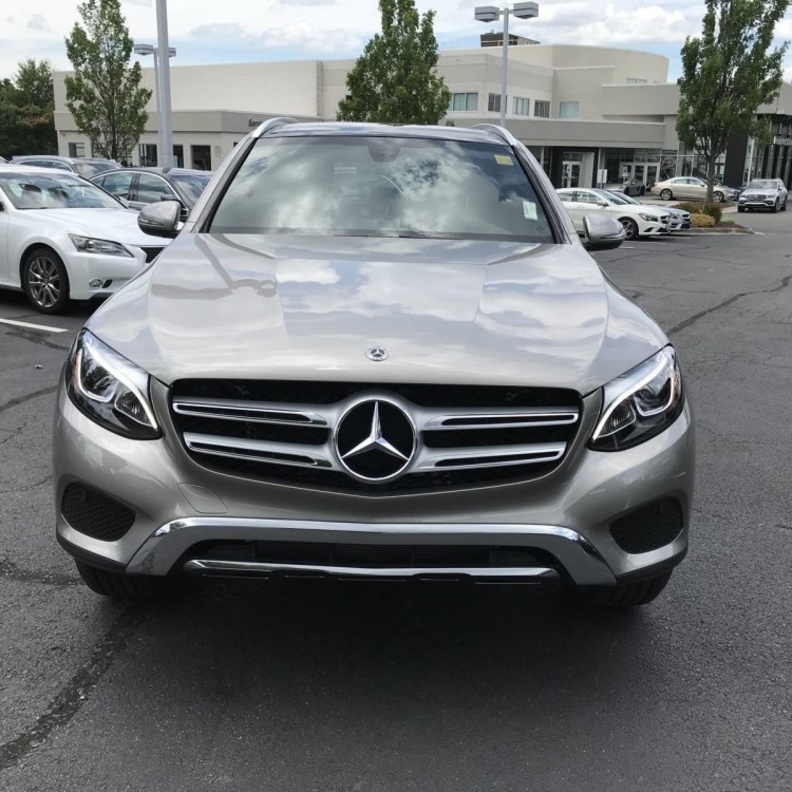 سيارات GLS الرباعية الدفع وهي من أكثر السيارات الفارهة تميزا في العالم حتى الآن