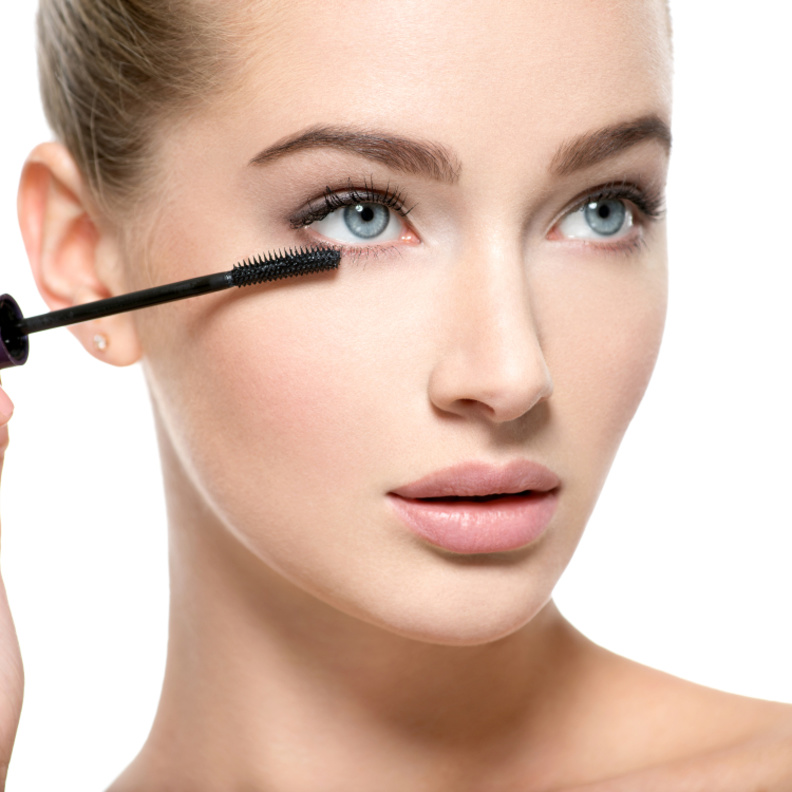 استخدمي الماسكارا المضادة للماء