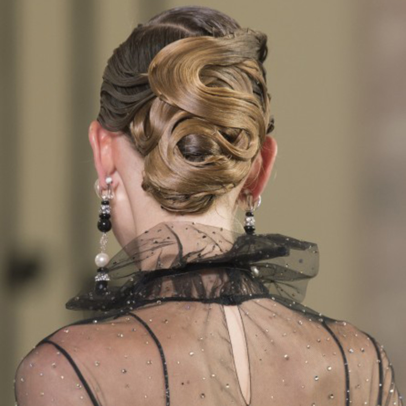 أجمل تسريحات شعر الهوت كوتور في باريس لشتاء 2019 من Ralph And Russo