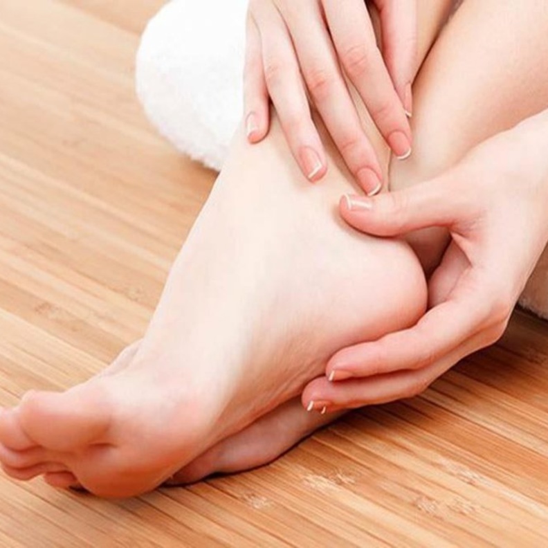 العناية بالقدمين من أهم طرق الوقاية من القدم السكرية