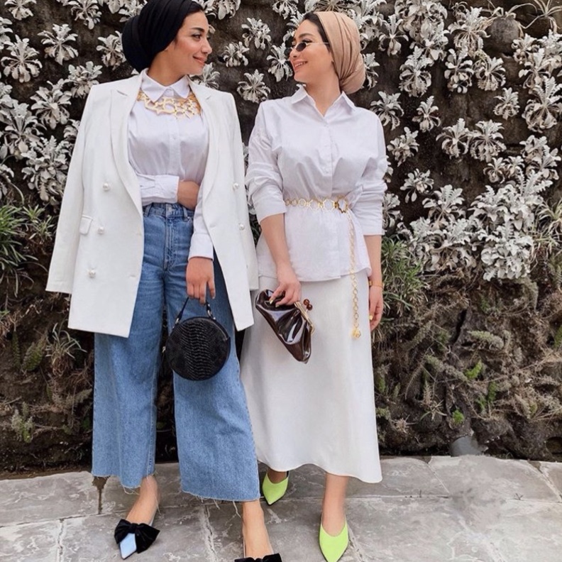 ادراج الألوان الترابية في تنسيق اطلالات عصرية وأنيقة