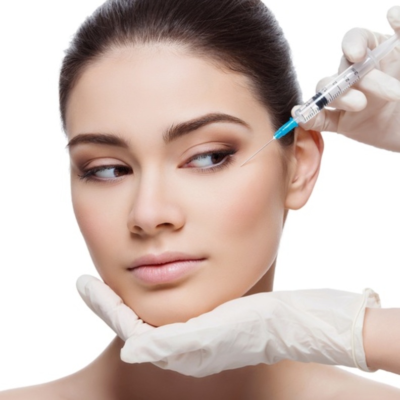 تقنية حقن الدهون بالوجه من اكثر التقنيات التجميلية الرائجة