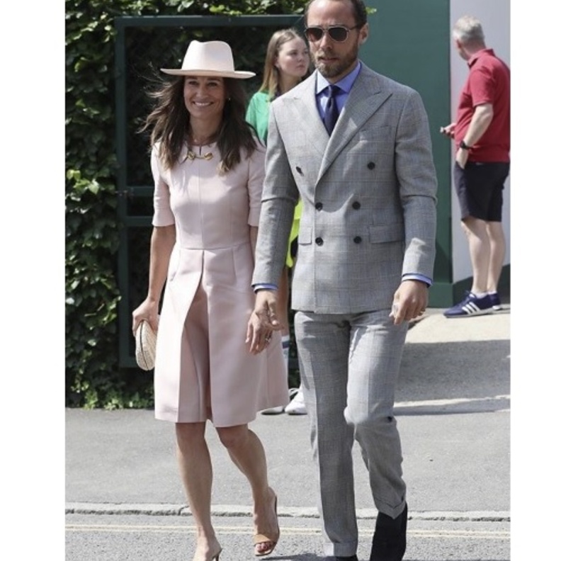 إطلالة بيبا وجيمس ميدلتون الملفتة أثناء وصولهما ويمبلدون 