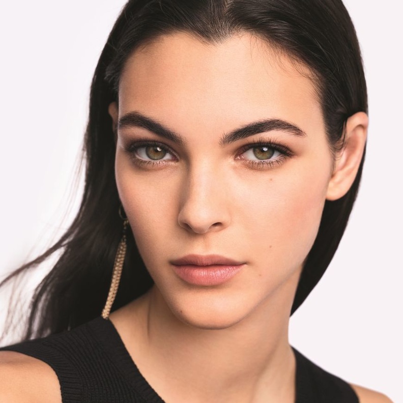 ULTRA LE TEINT VELVET من Chanel.. تغيير الاسم فقط!