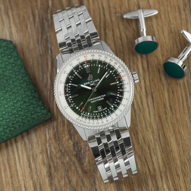 ساعة نافيتايمر 1 أوتوماتيك 41 الحصرية من Breitling نسخة متطورة من ساعة أسطورية