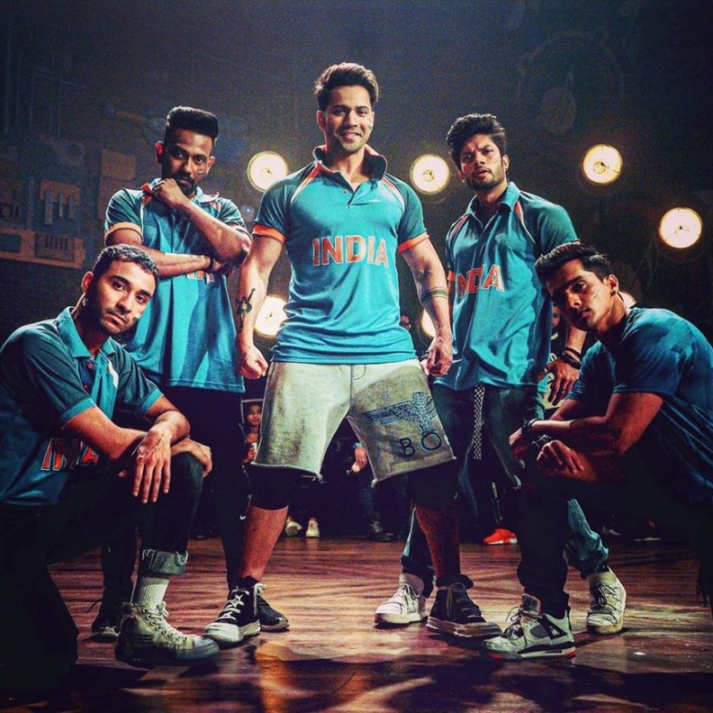 فاراون دوان يشجع منتخب الهند