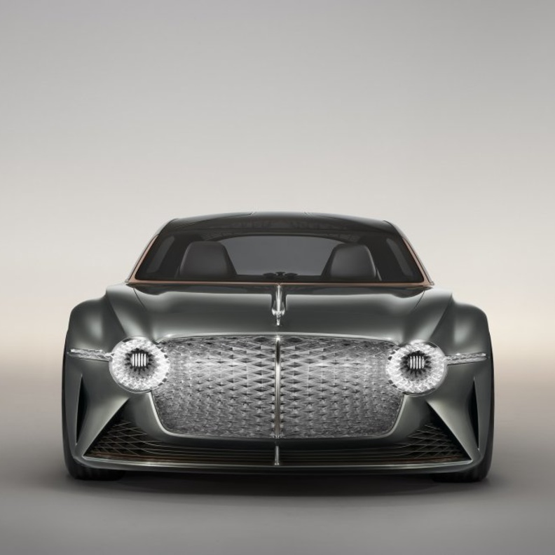 سيارة BENTLEY EXP 100 GT (
