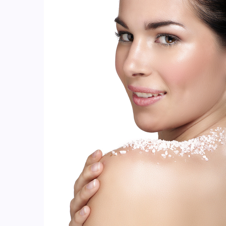 يعملان القهوة والسكر بالتخلص من الجلد الميت