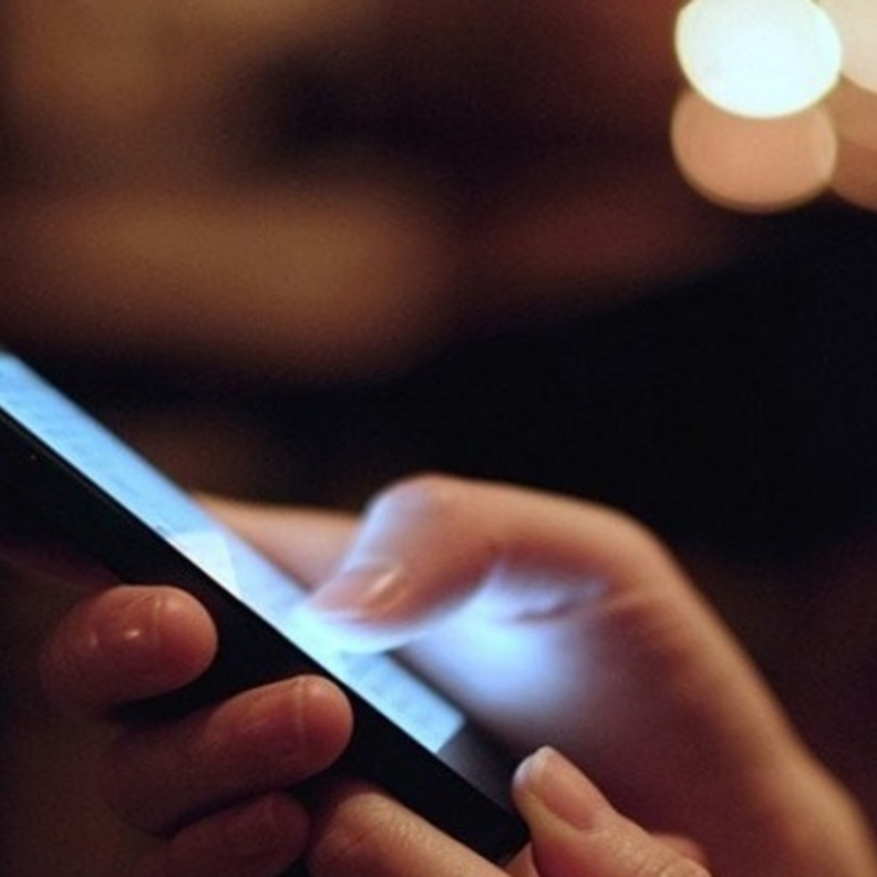 الضوء الأزرق في الأجهزة الحديثة يسبب السكري