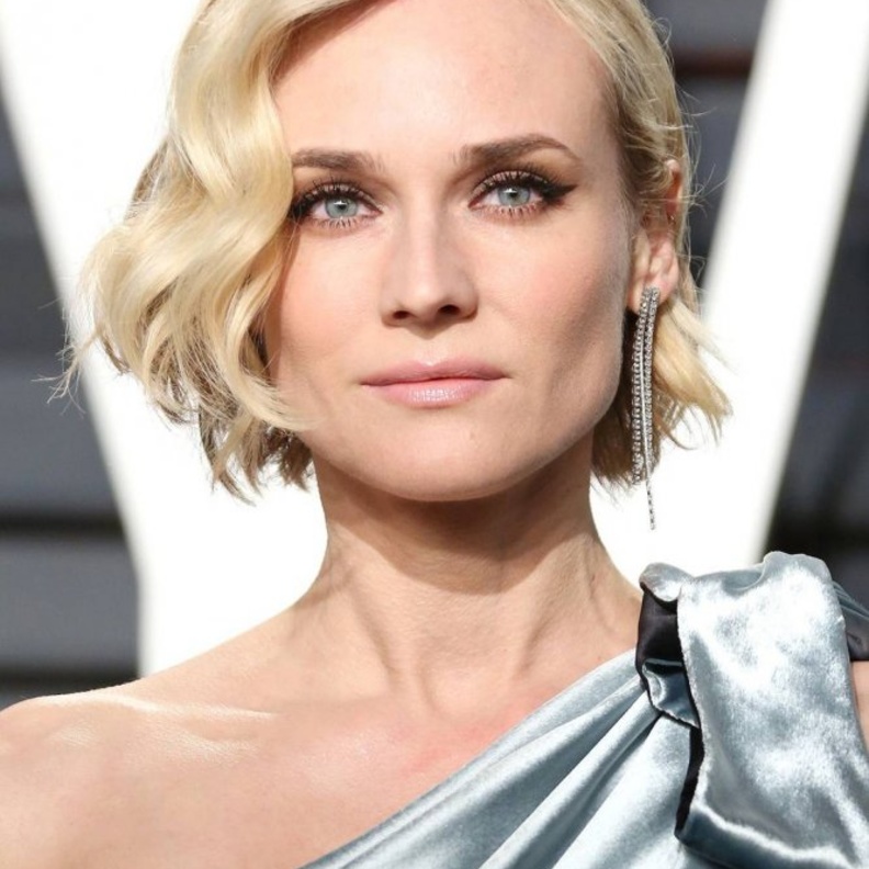 لم تكن هذه التسريحة هي الأنسب لشكل وجهها