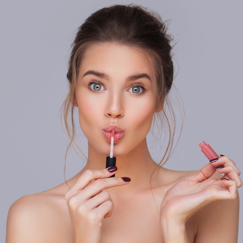 أجمل صيحة صيف 2019 مع ملمع الشفاه