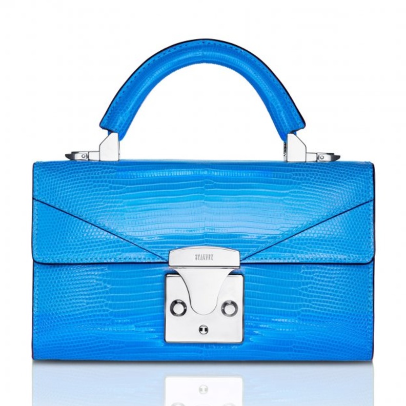 Chanel حقيبة flap الكلاسيمية من Chanel مزينة بقطع من الأزرق التركوازي