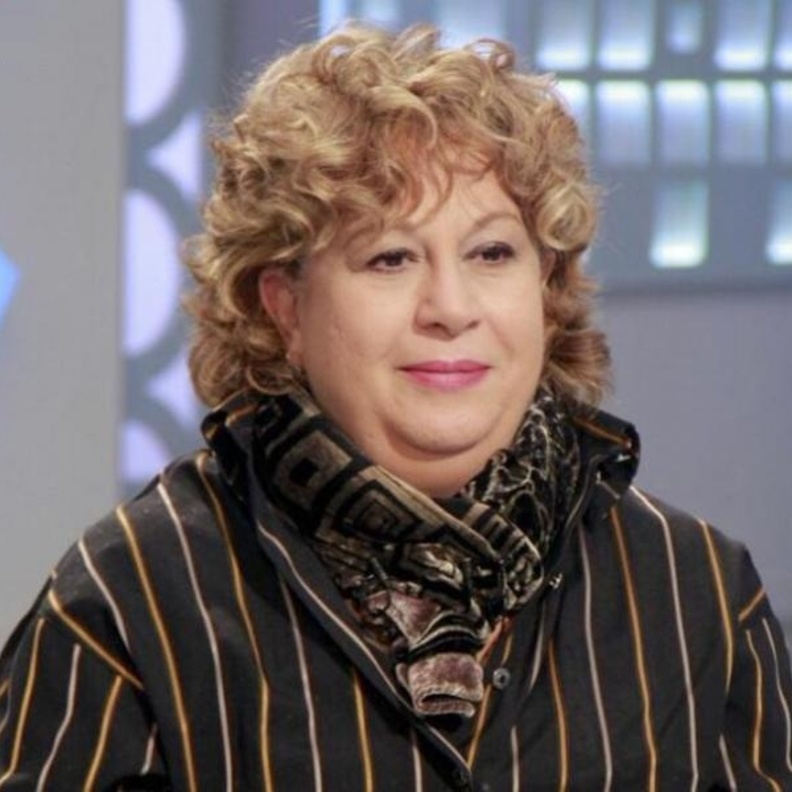 سمية الألفي اعتزلت التمثيل منذ فترة طويلة