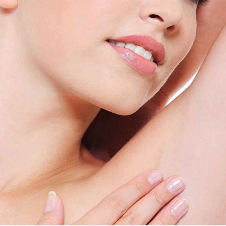 امزجي زيت الزيتون وزيت السمسم للتخلص من البقع الداكنة