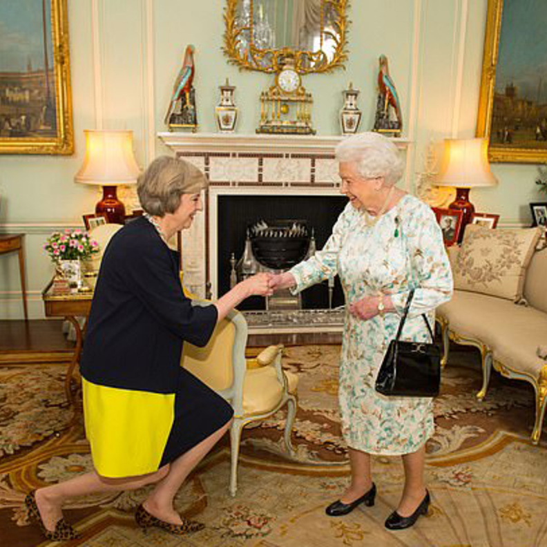 ملكة بريطانيا ستلتقي تيريزا ماي مجددا هذا الأسبوع