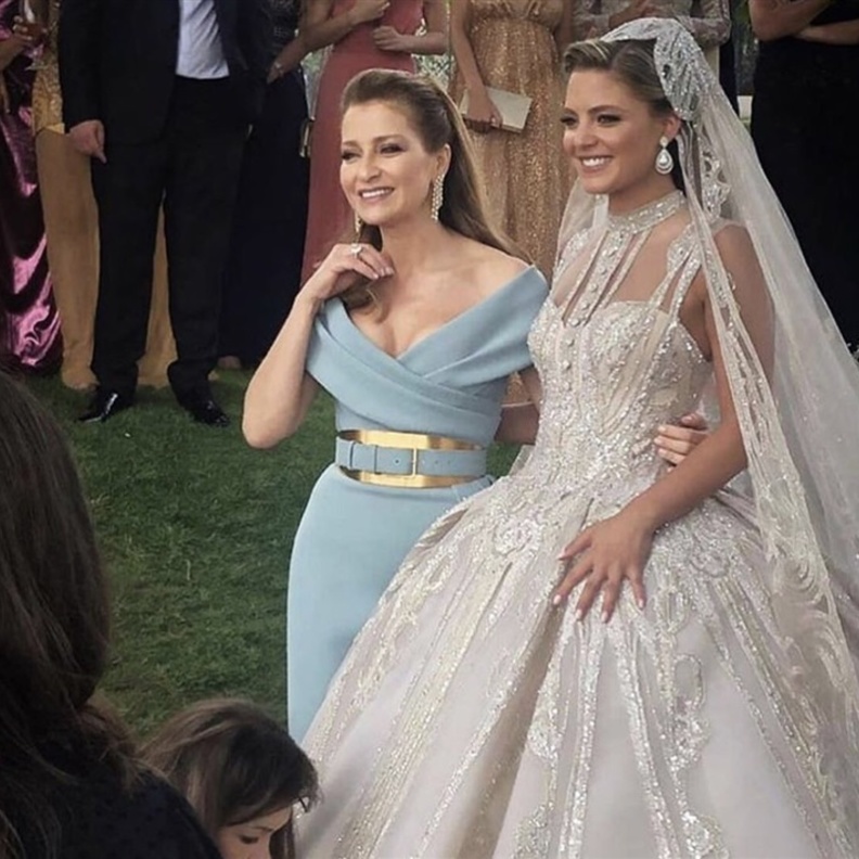 فساتين ايلي صعب