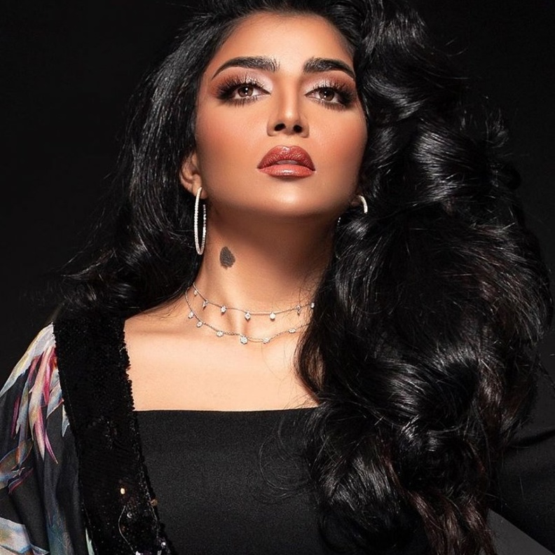  بثينة الرئيسي تصدم الجمهور بتخليها عن شعرها الطويل