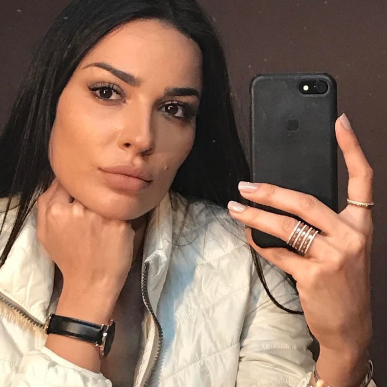 جمال طبيعي لنادين نجيم بدون مكياج