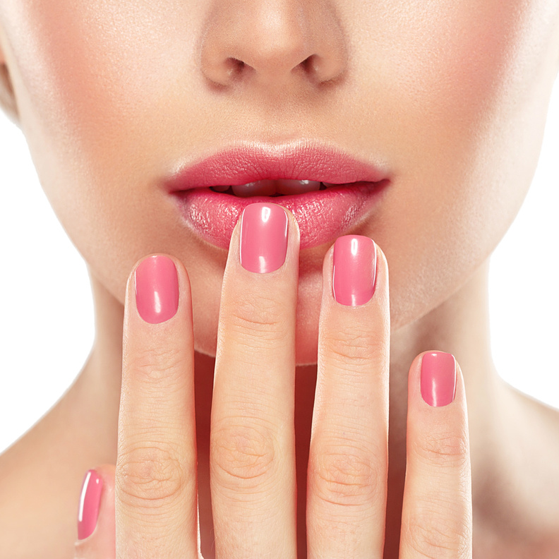 أجمل ألوان مناكير بدرجات الوردي لجميع المواسم