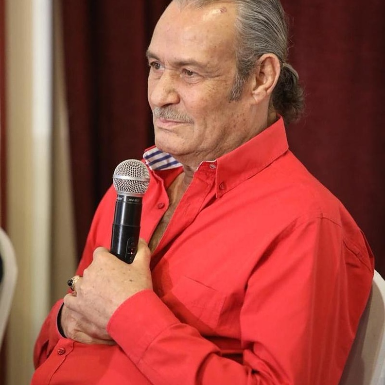 الفنان فاروق الفيشاوي 