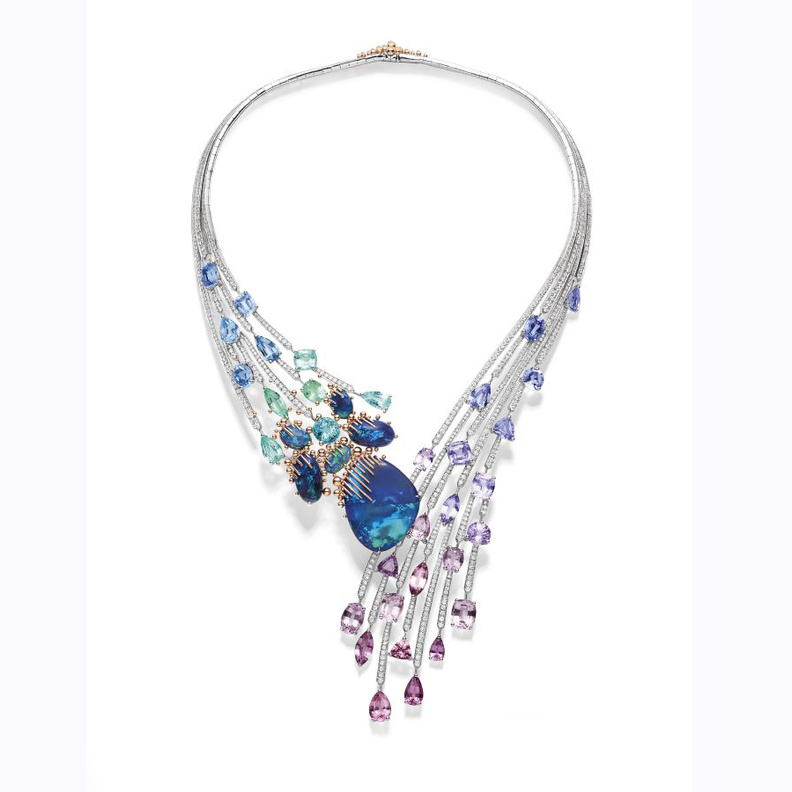 عقد LUEURS D'ORAGE من شوميه