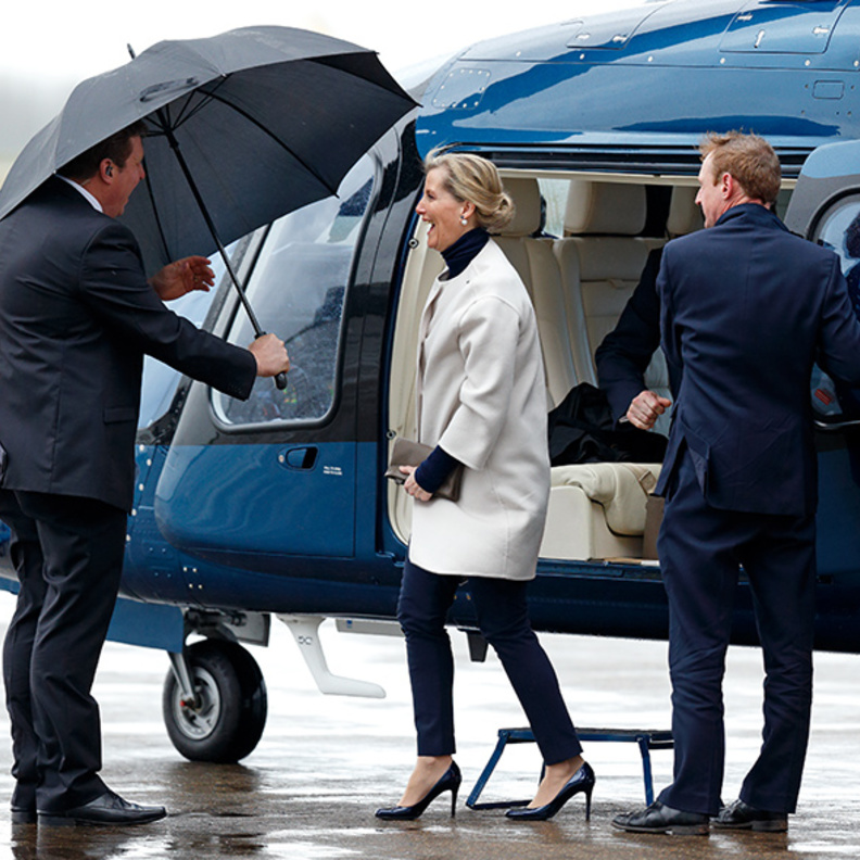 كونتيسة وسكس تنجو من حادث تحطم طائرة بأعجوبة