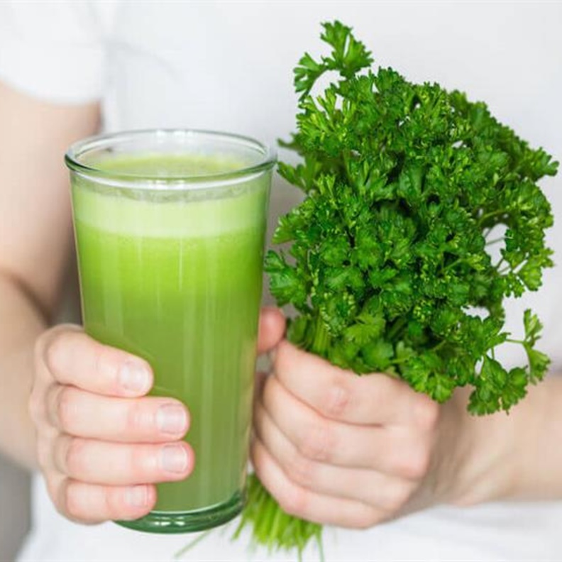 عصير البقدونس فعال في الوقاية من أمراض الكلى