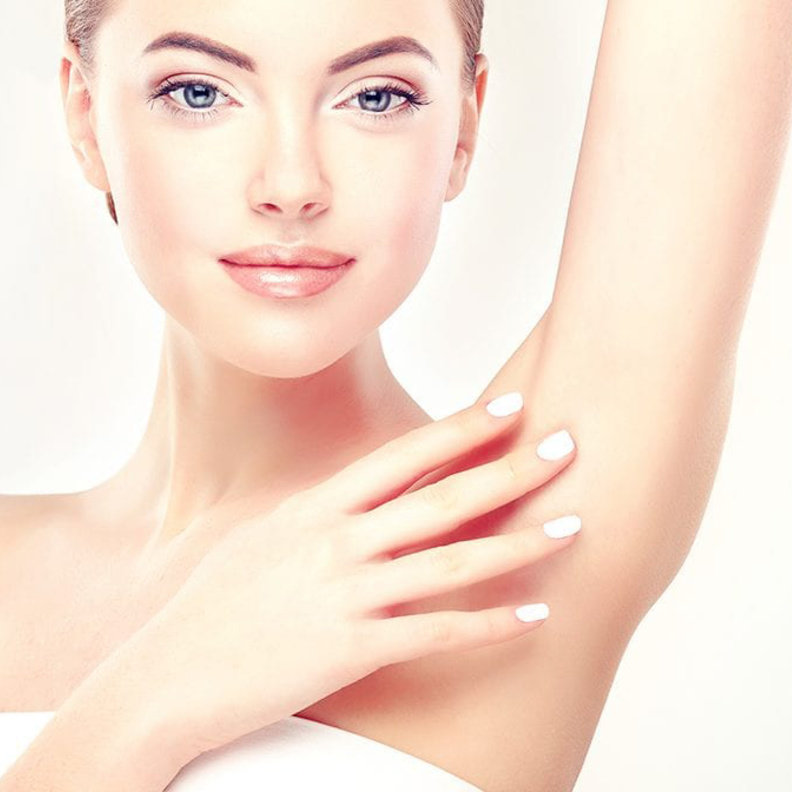 امزجي زيت الورد مع جوز الهند للتخلص من البشرة الداكنة