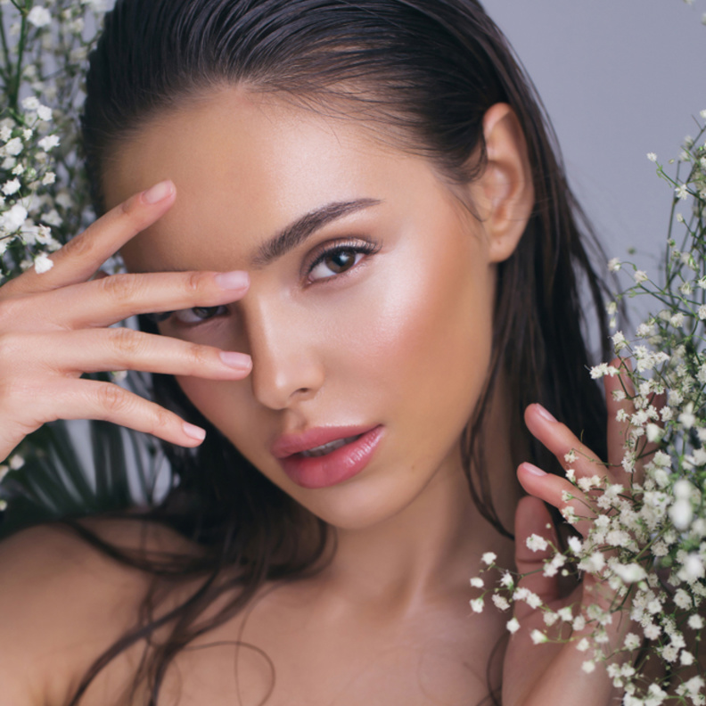 استخدمي الهايلايتر السائل قبل الفاونديشن