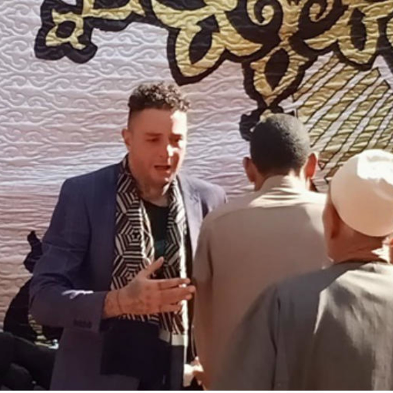 أحمد الفيشاوي في عزاء والده