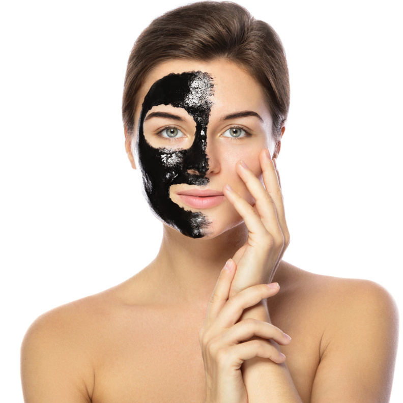 استفيدي من وصفات الفحم الطبيعية للعناية بالجسم وتبييضه مع ضرورة التعرض للبخار قبلها